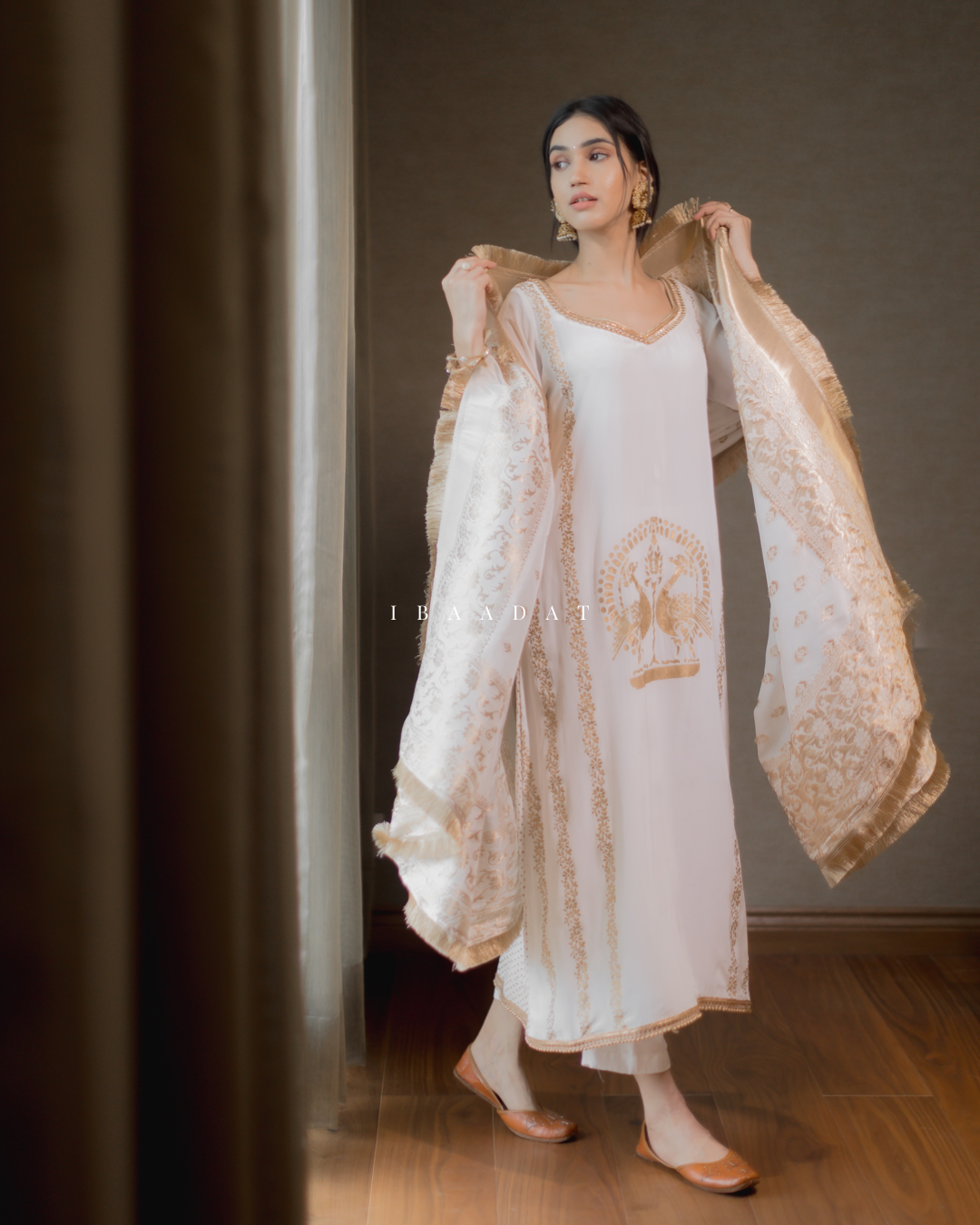 Sufiana white salwar suit set with traditional vibe